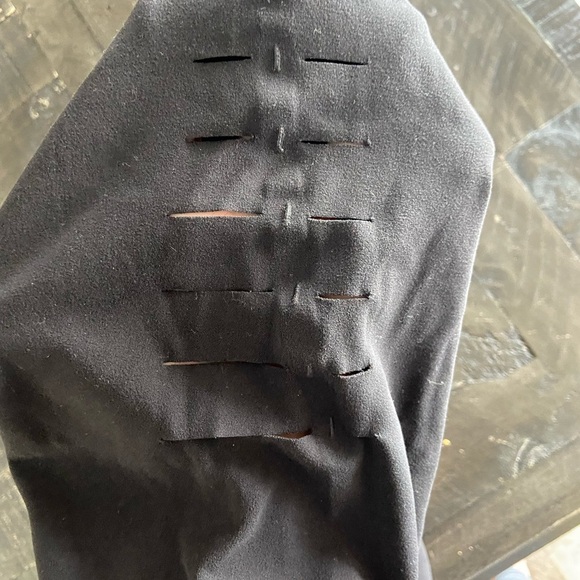 Athleta black cut out leggings 7/8 length - Picture 4 of 4